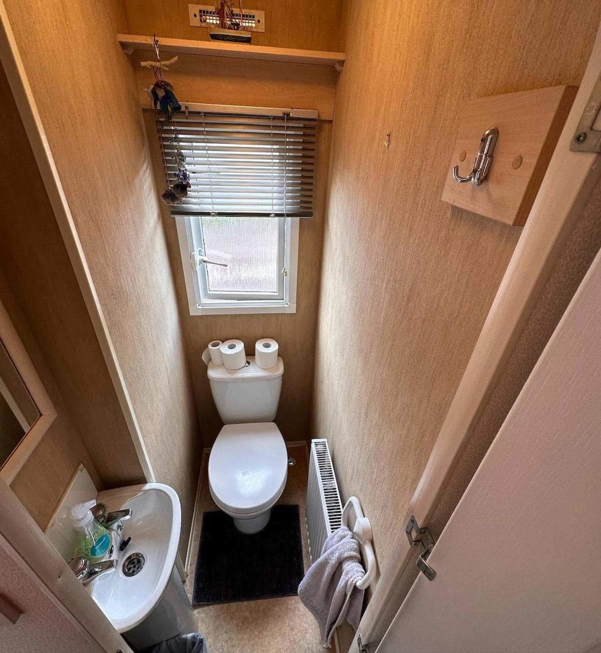 4-Bedroom Cosalt Caravan In Uddingston, Glasgow Kültér fotó