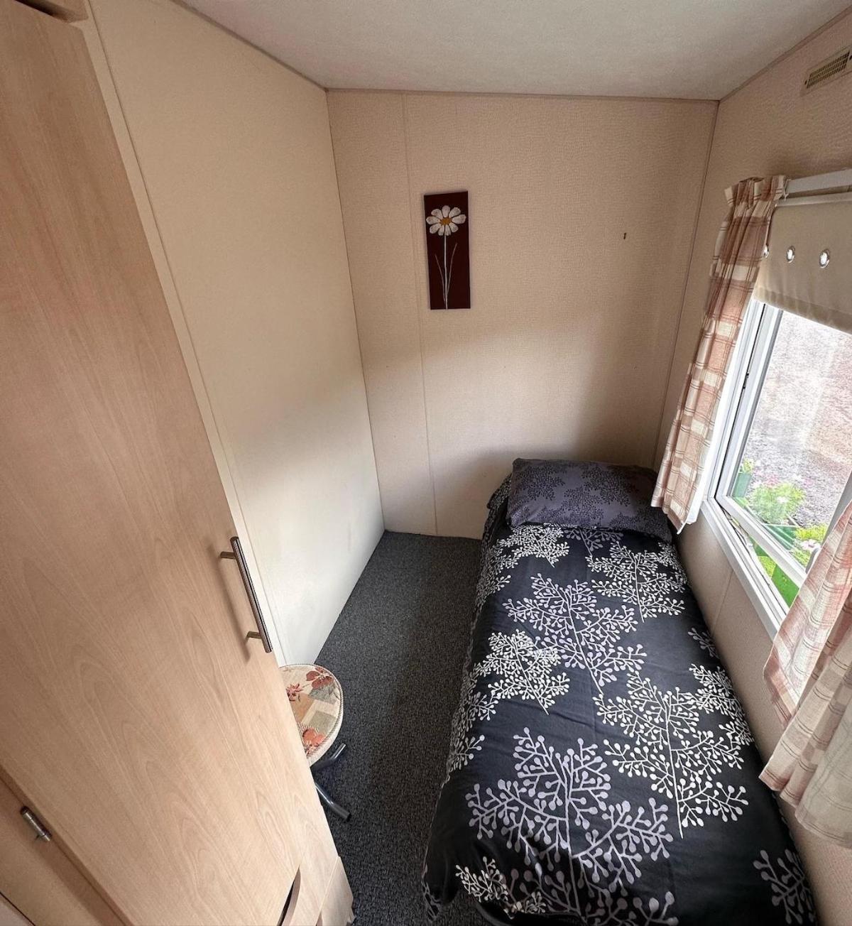 4-Bedroom Cosalt Caravan In Uddingston, Glasgow Kültér fotó